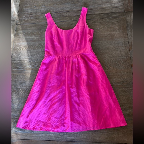 Vineyard Vines Dresses & Skirts - Vineyard Vines Dobby Pink summer dress size 2